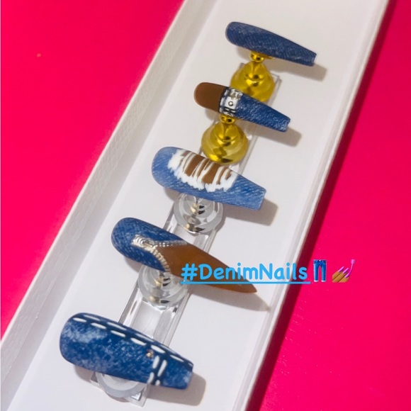 👖💙Denim Inspired Nails 💅🏾 - Picture 1 of 4